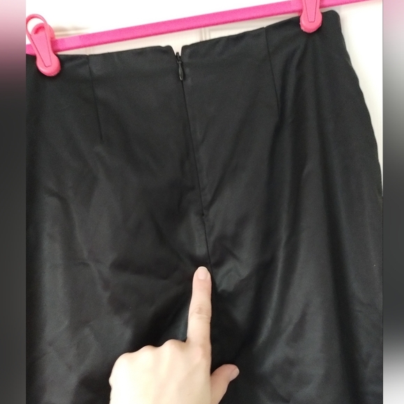 Sunday Best Black Women's Mini Skirt 2 - Picture 8 of 10